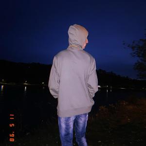 I Go Nuts (Explicit)