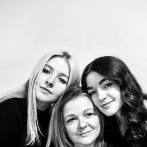 What a Wonderful World (feat. KayDee Grace & Karen Marie)