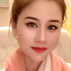 樱姿 - 望着月亮一个人哭泣