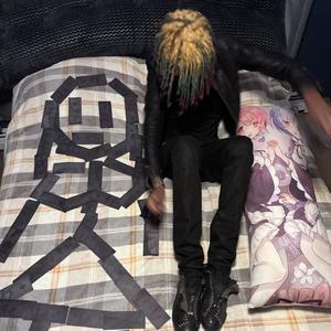 happy wheels (feat. Bleood Archive) (Explicit)