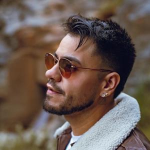 Entre Tú y Mil Mares