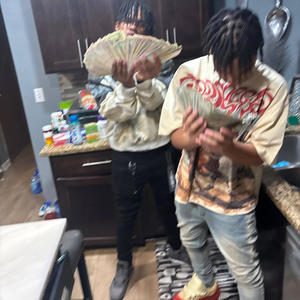 Becher (feat. Liljay414 & Mar Yungin) (Explicit)