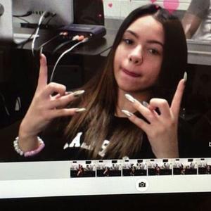 Stupid b!tchs (feat. Shlutz) (Explicit)