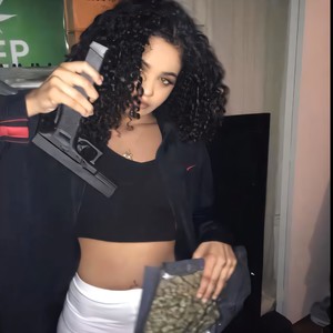 She Wanna Dance (Explicit)