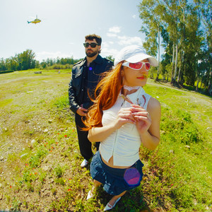 VOLANDO (el daddy de mis issues)