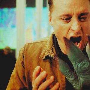 RESIDENT ALIEN (feat. GINÉS BESAYS & BIG ESTEVEZ) (Explicit)