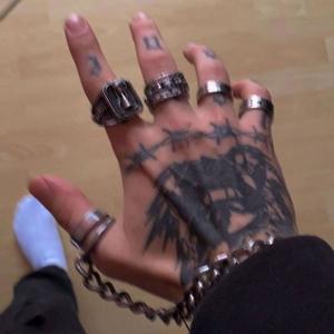 Her şey çok iyi (feat. Organizeeqwe, Batuflexxqwe, furkwn, omwr, Vraen & Crrylx) (Explicit)