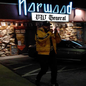 HOT BOX (feat. Mosaic Law, Beestro & ChrisDaFunk) (Explicit)