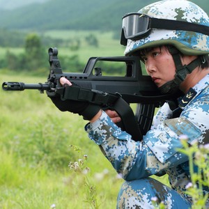 我骄傲的三栖女兵队