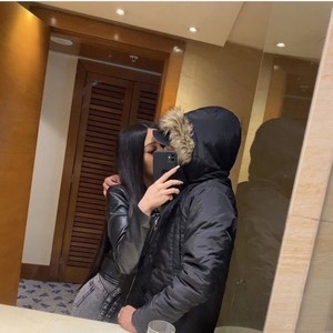 Prendas caras Skie (Explicit)