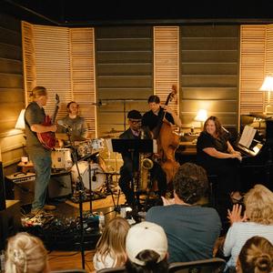 Emily McCoy - Bird In A Cage (feat. Gregory Tardy) (Live)