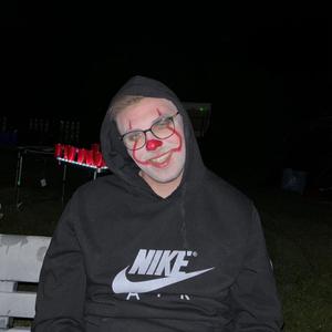 Ganz Normal (Explicit)