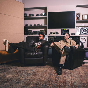 LES DEUX (feat. Jewel Usain) (Explicit)