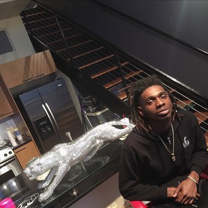 LOVE BELOW (Explicit)