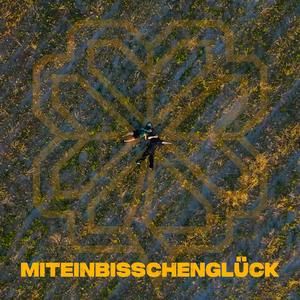 MITEINBISSCHENGLÜCK (Explicit)