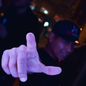 Que Fieston(feat. Afrika Fuentes)