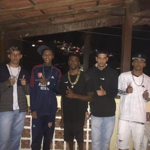 MTG KIKA NO PAU (feat. DJ PÊPÊ OTS7 & DJ TAVIN DA PEDRO DIAS|Explicit)