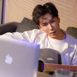 《我也想学着放弃》默涵DJ版 (伴奏)