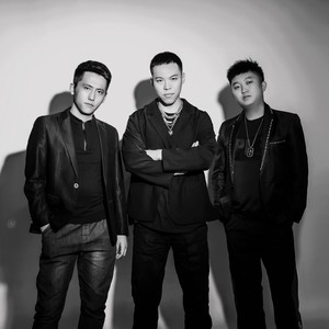 战场·谣伴奏 (伴奏)