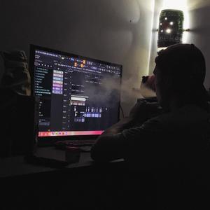 MTG - TROPA DE BH MALTRATA (feat. Mc Movic) (Explicit)