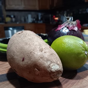 Que Tire La Primera Piedra