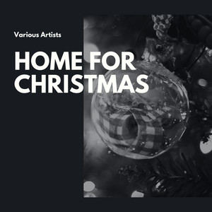 Christmas Medley: The First Noël / O Little Town of Bethlehem / Silent Night, Holy Night