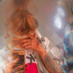 sing under the moon (Explicit)