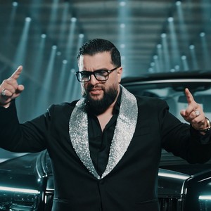 S-a îmbrăcat tiganu stas