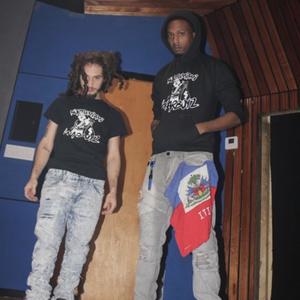 Be Mine (feat. Moboyas) (Explicit)