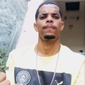 Vida de Solteiro (Explicit)