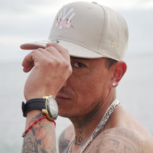 TE PIENSO (feat. SHIINO)