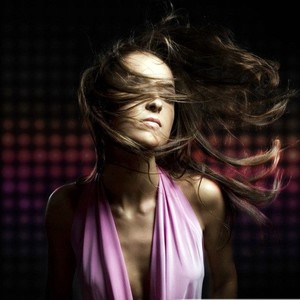 艺涵DJ舞曲团队 - 泪蛋蛋掉在酒杯杯里 (艺涵舞曲DJ罗林)