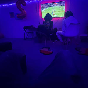 button talk (feat. treyskeeze) (Explicit)