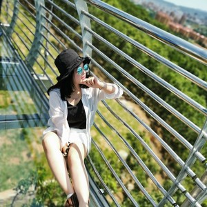 最美的花朵 (伴奏)