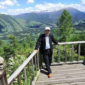 抗疫战场我们上