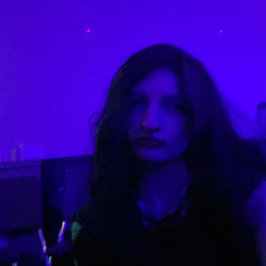 talentless edgy drama queen