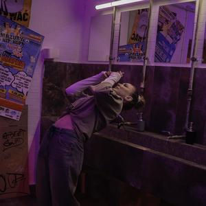 KRWISTY KOLOR (Explicit)