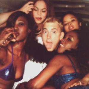 MTG QUESTÃO BALANÇANTE (feat. FIEL) (Explicit)