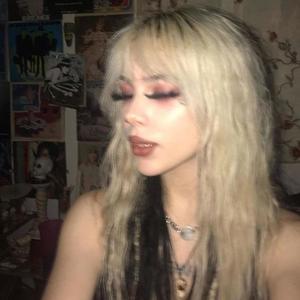 Might wna die. (feat. xoslit) (Explicit)