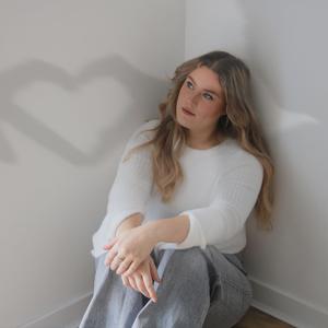 More than friends, less than lovers (Explicit)