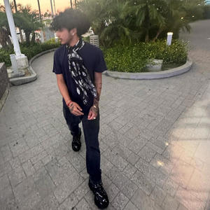 dominoes (feat. gokami) (Explicit)