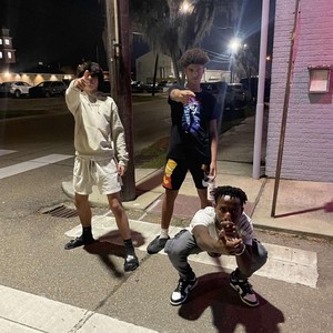 Hide the feelings (Explicit)