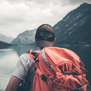 以前喜欢一个人 现在喜欢一个人