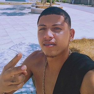 Joga na Frequência do Radio (Explicit)