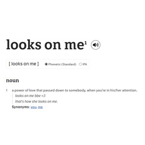 LOOKS ON ME