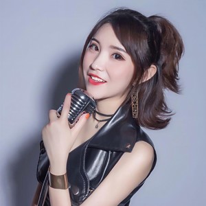 假装孤单封面