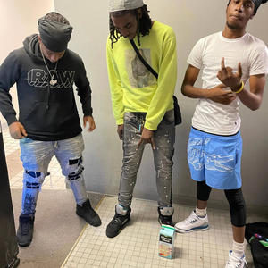 2Raw (feat. Blizz EBK & Hb2Oppy) (Explicit)