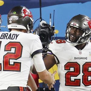 SB Champs (feat. DroGotDoe, Zizi Thompson, Jay Browne & Notsew) (Explicit)