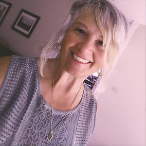 There Is Hope(feat. Alan Garmonsway, Erin Frances Teeple, Michael Damsa, Ian Blake, Ventura Howie, Avishek Choudhury, Lisa Dunn, Anthony Hutchcroft, Eva Martinsen, Tiago Pinho, Marianne Zeinoun & Estie McLaurin)