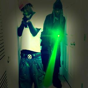 snowed in / 100 shots (Explicit)